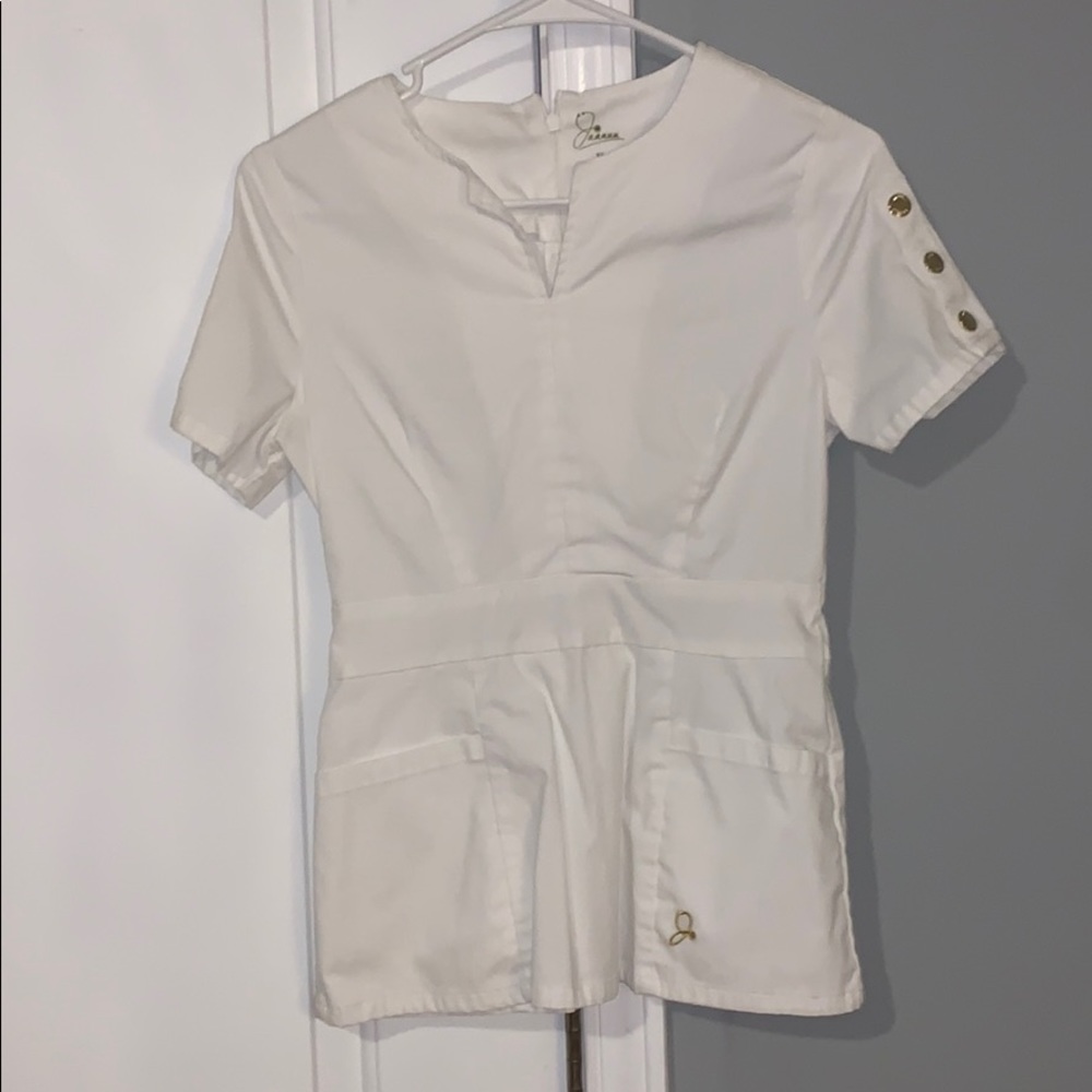 Jaanuu Scrub Top